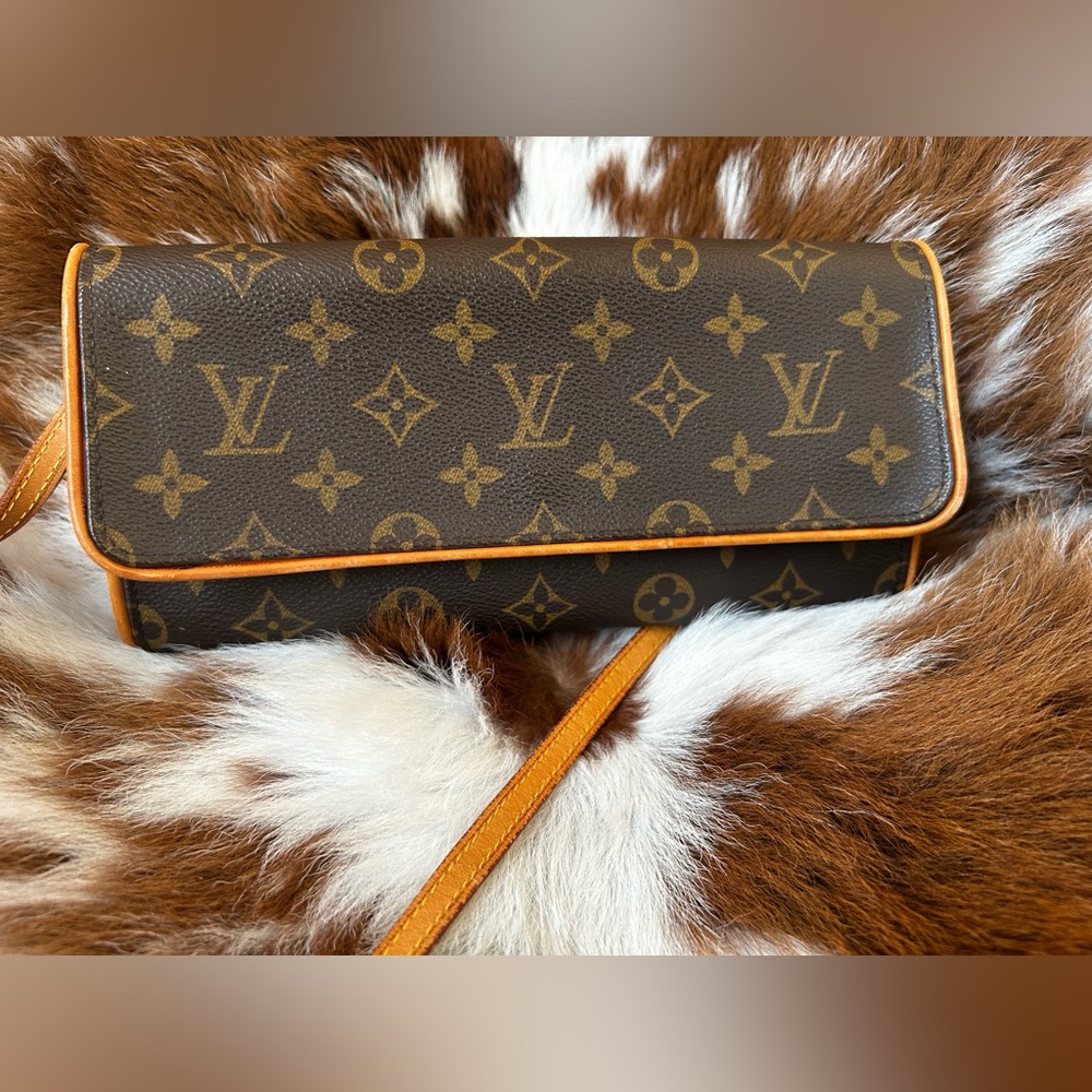 Louis Vuitton Twin GM